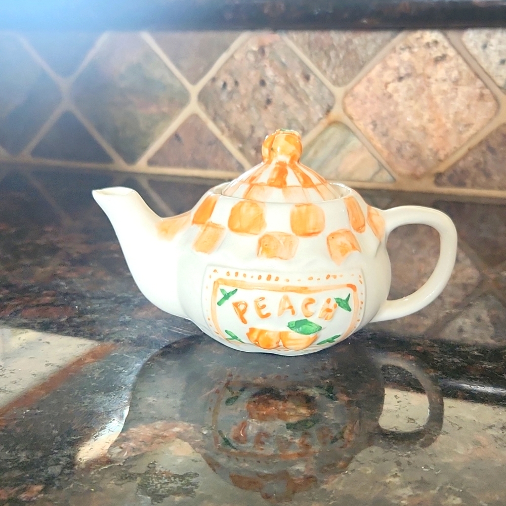 Small Tea pot